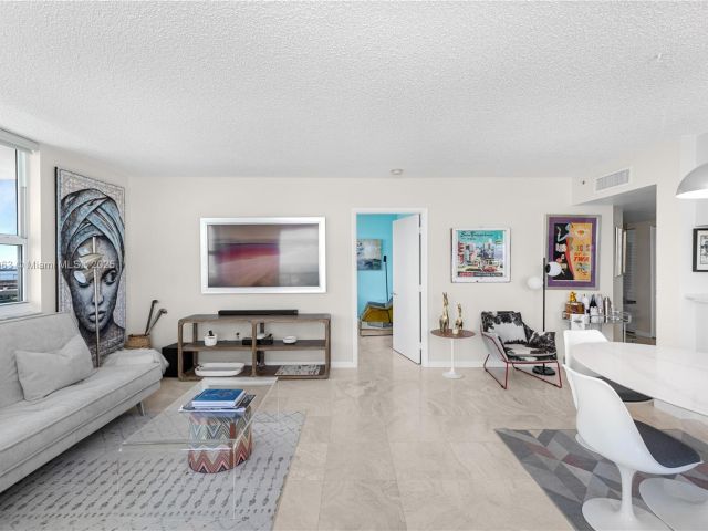 Apartment for sale  Unit #2102 - photo 6006624