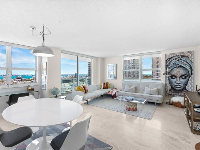 Apartment for sale  Unit #2102 - photo 6006629