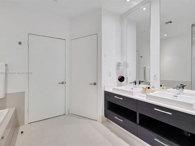 Apartment for sale  Unit #PH4501 - photo 5959808