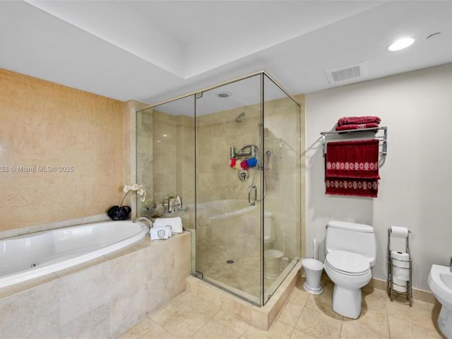 Apartment for sale  Unit #1201 - photo 5899360