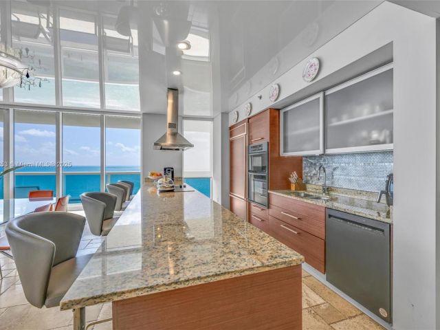 Apartment for sale  Unit #1201 - photo 5899368