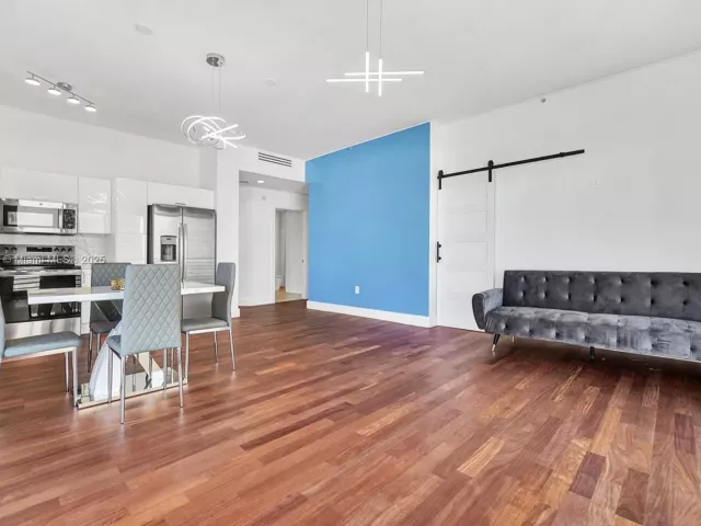 2-bedroom condo for sale in Miami - 234 NE 3rd St 2202 - MondialRealty