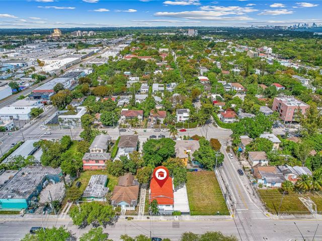 Home for sale at 473 NE 61st St - photo 5885281