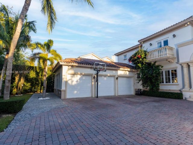 Home for sale at  - photo 5887944