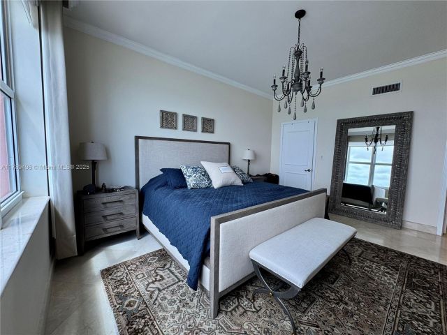 Apartment for rent  Unit # - photo 5881087