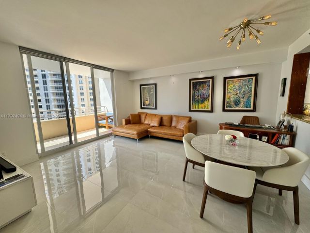 Apartment for sale  Unit #3007 - photo 5945220