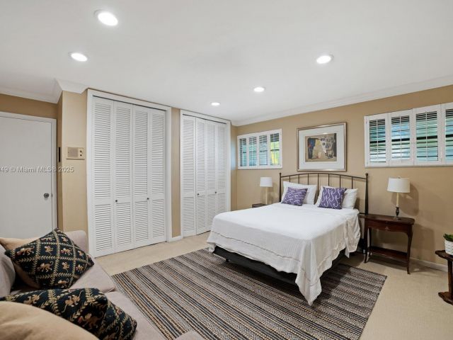 Home for sale at 141 Island Dr - photo 5895934