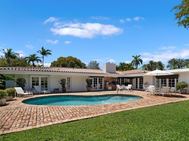 Home for sale at 141 Island Dr - photo 5895942