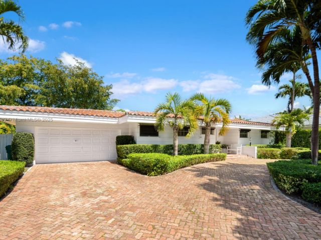 Home for sale at 141 Island Dr - photo 5895943