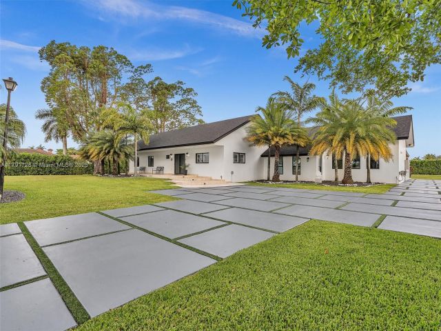 Home for sale at 21411 SW 248th St - photo 5867180