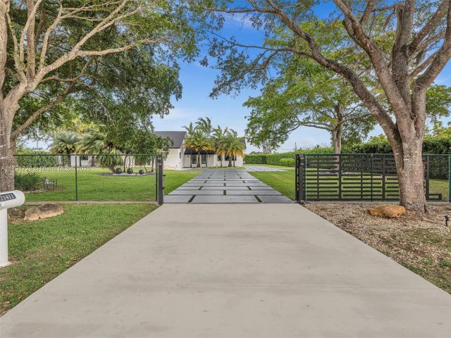 Home for sale at 21411 SW 248th St - photo 5867182