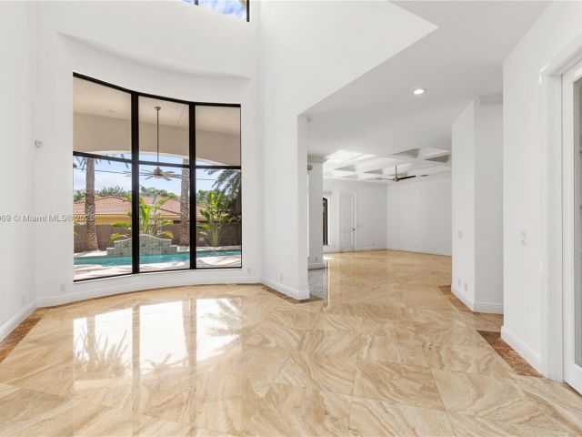 Home for sale at 260 NE Wavecrest Ct - photo 5911000