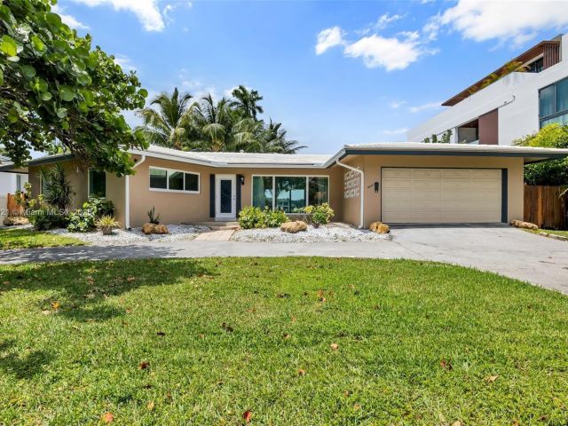 Home for sale at 2019 NE 31st Ave - photo 5954989