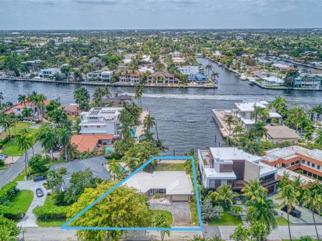 Home for sale at 2019 NE 31st Ave - photo 5954992