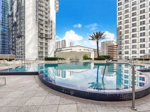 Apartment for sale  Unit #L-432 - photo 5858411