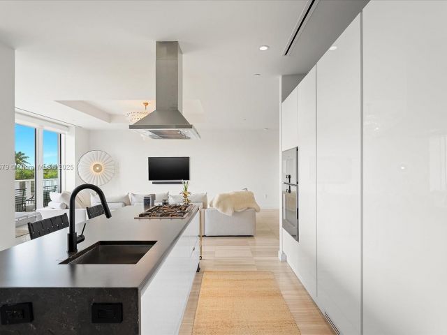 Apartment for sale  Unit #316 - photo 5925332