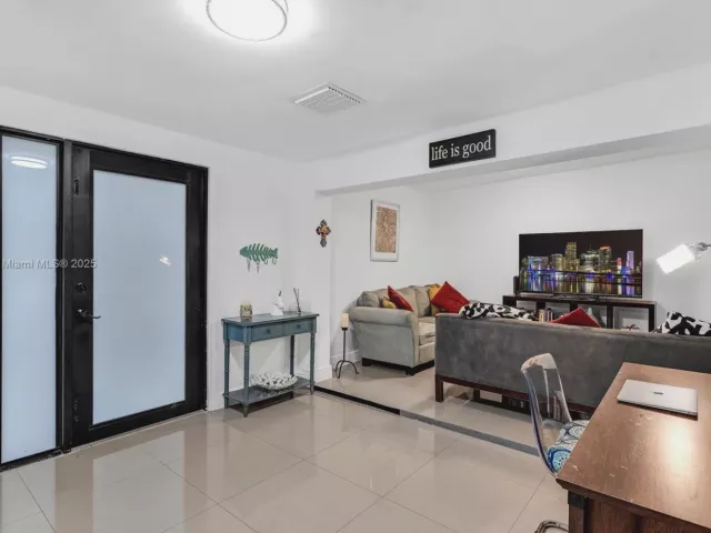 3-bedroom home for rent in Miami -  - MondialRealty