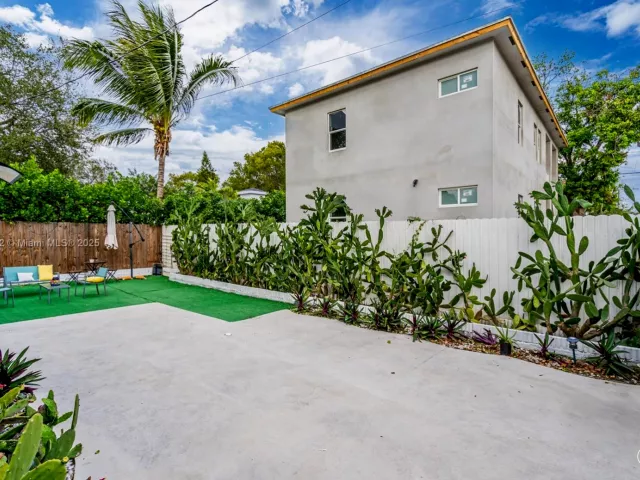 3-bedroom home for rent in Miami -  - MondialRealty