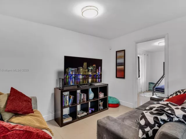 3-bedroom home for rent in Miami -  - MondialRealty