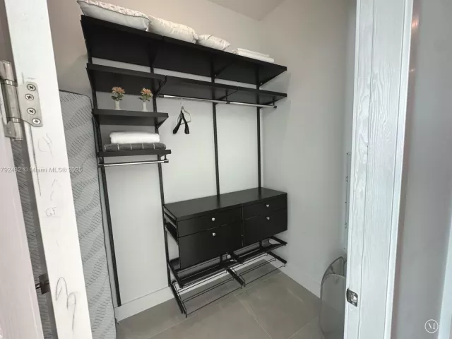 Apartment for rent  Unit #902 - photo 5910751