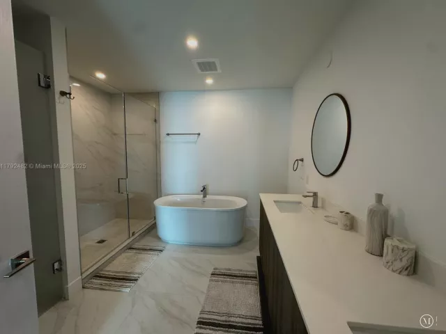 Apartment for rent  Unit #902 - photo 5910752