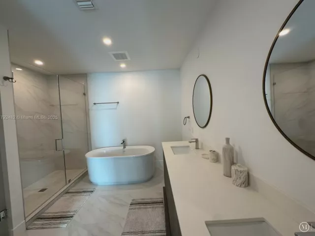 Apartment for rent  Unit #902 - photo 5910754