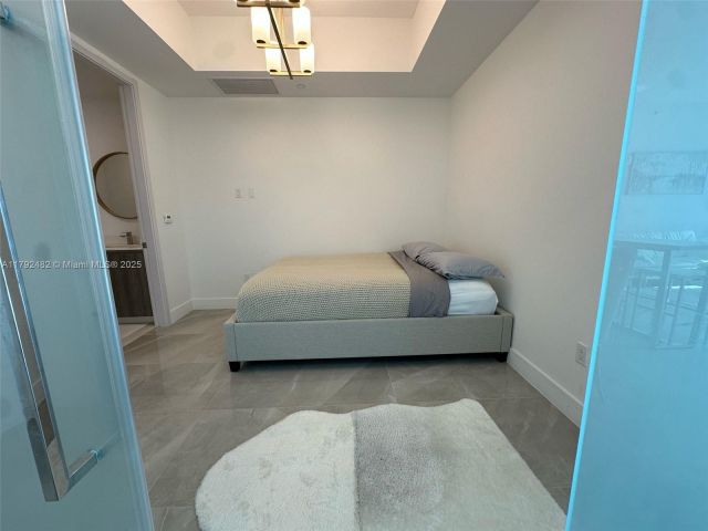 Apartment for rent  Unit #902 - photo 5910747