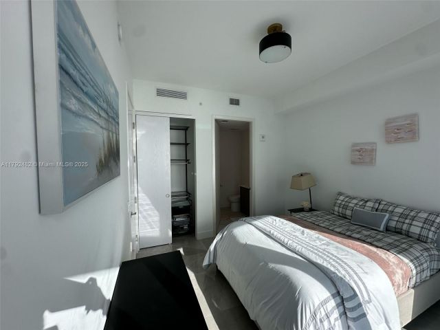 Apartment for rent  Unit #902 - photo 5910750