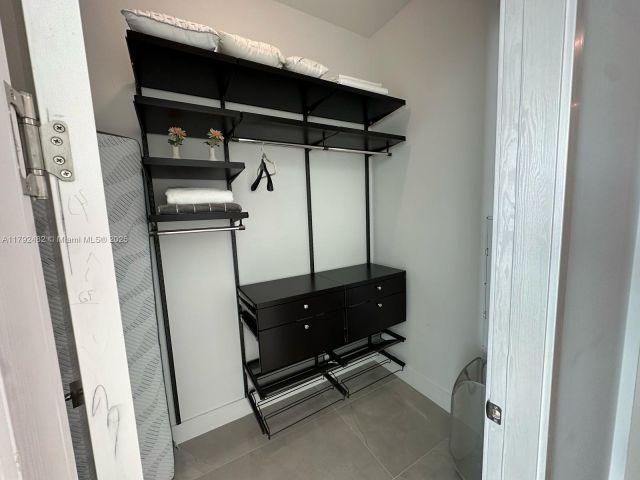 Apartment for rent  Unit #902 - photo 5910751