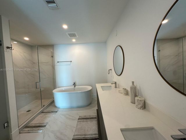 Apartment for rent  Unit #902 - photo 5910754