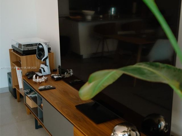 Apartment for sale  Unit #1204 - photo 5913158