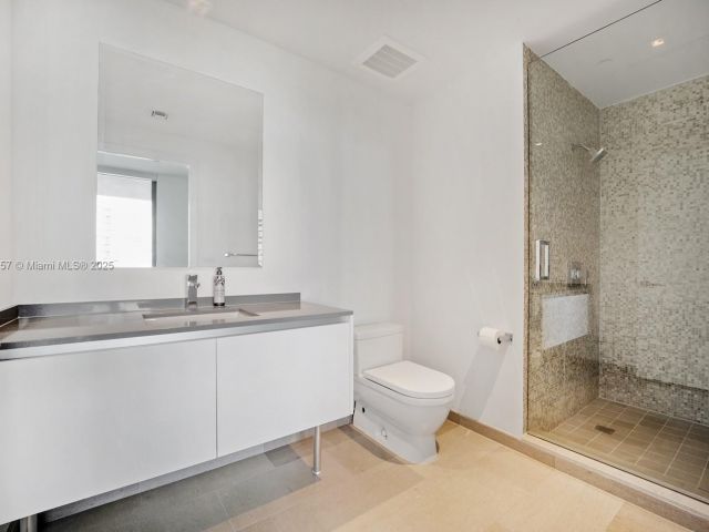 Apartment for sale  Unit #1204 - photo 5913162