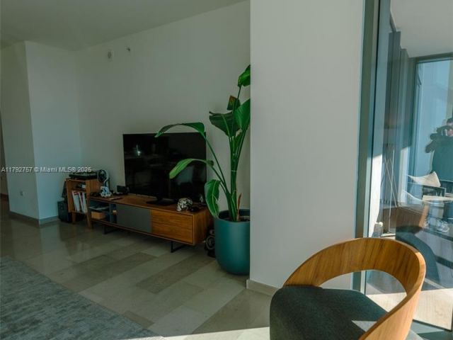 Apartment for sale  Unit #1204 - photo 5913170