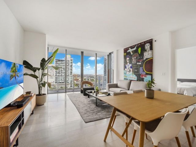 Apartment for sale  Unit #1204 - photo 5913175