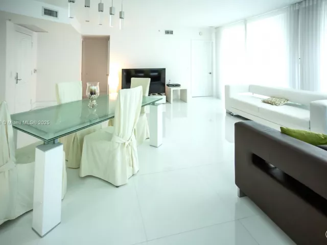 Apartment for sale  Unit #3109 - photo 5929242