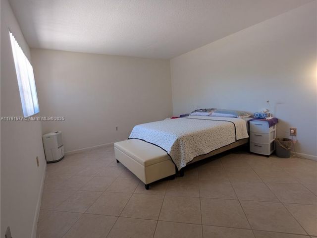 2-bedroom home for sale in Cooper City - 11212 SW 58th Cir - MondialRealty