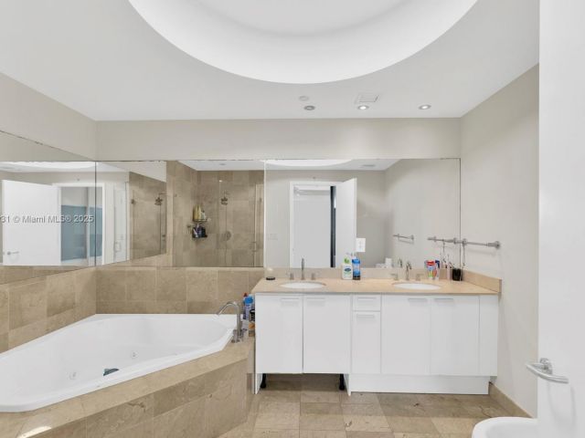 Apartment for sale  Unit #2-510 - photo 5929136