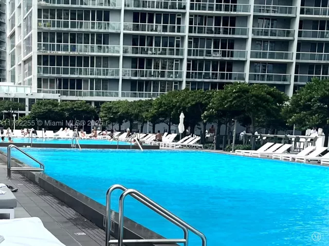 3-bedroom condo for sale in Miami - 495 Brickell Ave 2801 - MondialRealty