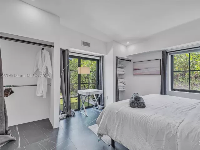 3-bedroom home for rent in Miami - 560 NW 116th Ter - MondialRealty