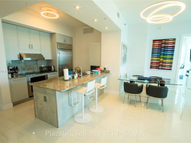 Apartment for sale  Unit #4710 - photo 5945161