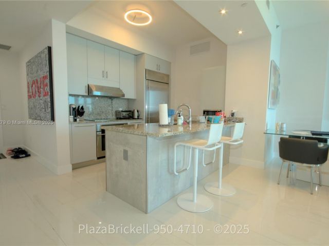 Apartment for sale  Unit #4710 - photo 5945162