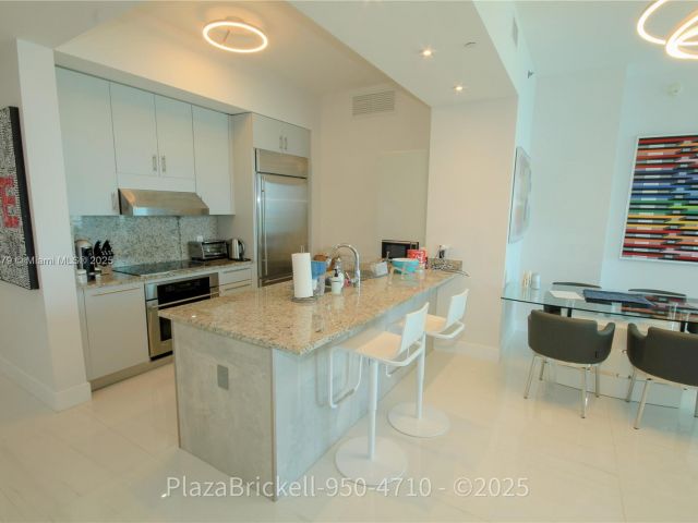 Apartment for sale  Unit #4710 - photo 5945164