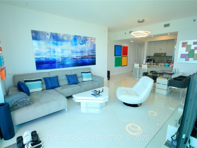 Apartment for sale  Unit #4710 - photo 5945173