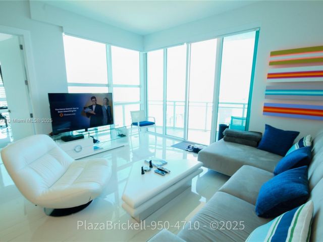 Apartment for sale  Unit #4710 - photo 5945174