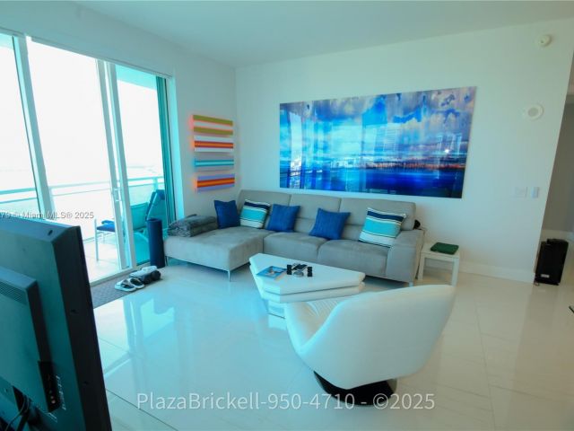 Apartment for sale  Unit #4710 - photo 5945175