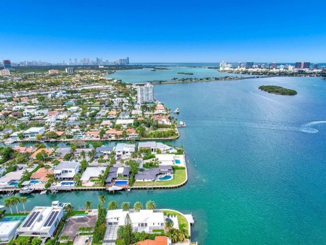 Home for sale at 1990 NE 119TH RD - photo 5932158