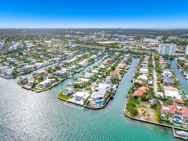 Home for sale at 1990 NE 119TH RD - photo 5932161