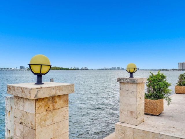 Home for sale at 1990 NE 119TH RD - photo 5932163