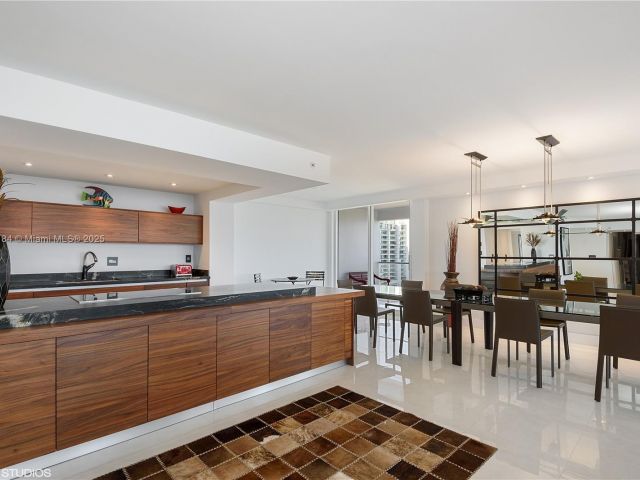 Apartment for sale  Unit #28J - photo 5934011