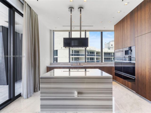 Apartment for sale  Unit #3002 - photo 5960581